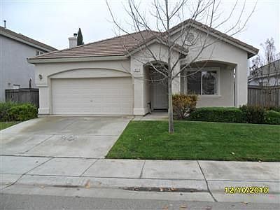 1st image of 411 Eastbrook Way