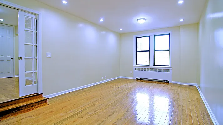 Rented by Tryax Realty Management | media 7