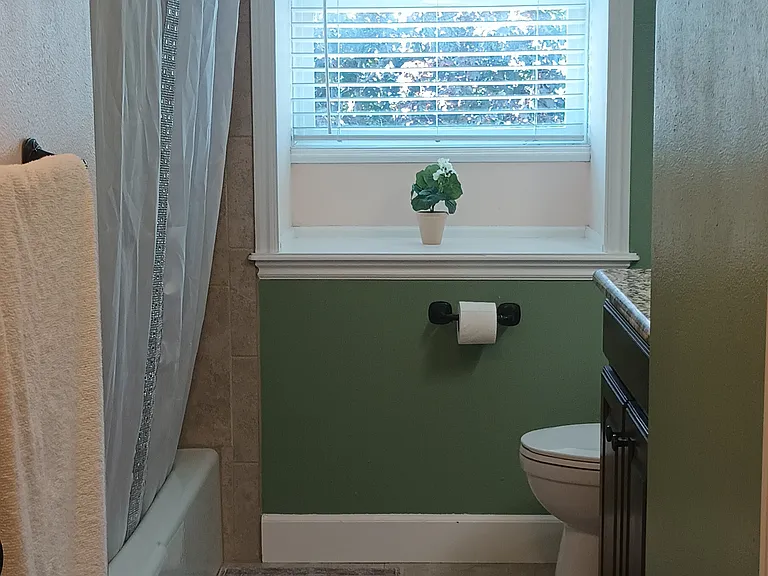 747 Easthills Dr — Photo 20