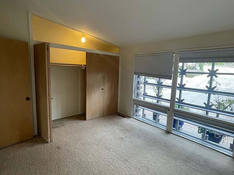 364 Ledroit St — Photo 33