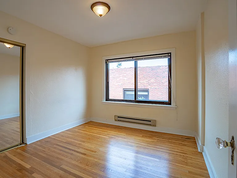 Stanford Arms Apartments — Photo 16