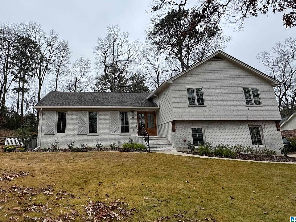 2nd image of 3714 Altacrest Dr