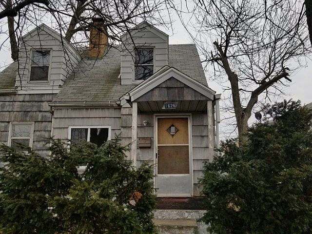1st image of 1626 Catalpa Ave