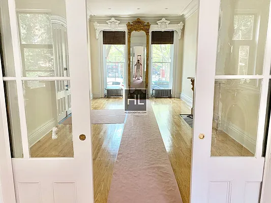 Rented by Highline Residential | media 22