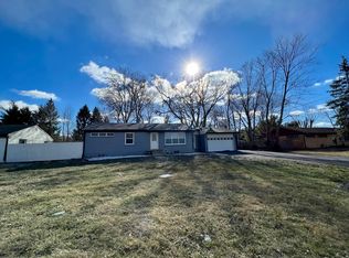 357 W County Line Rd, Greenwood, IN 46142