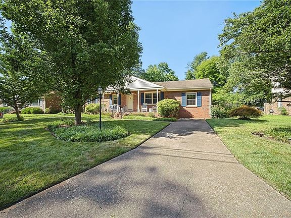 4th image of 4020 Forresthills Dr