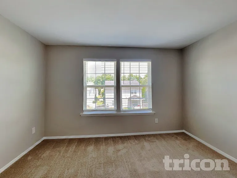514 Kerriann Ln — Photo 22