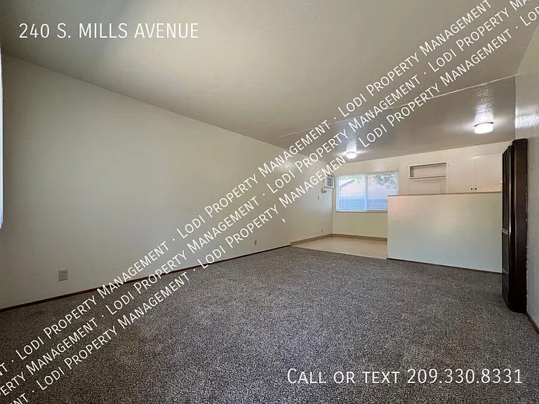 240 S Mills Ave — Photo 3