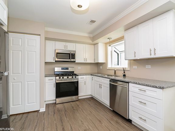 2nd image of 10121 151st St