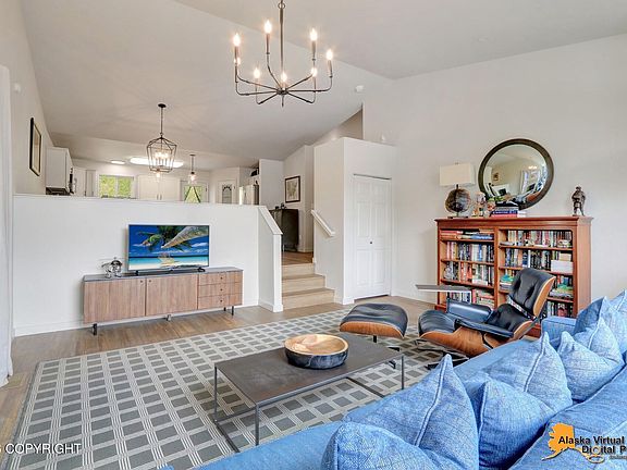 5th image of 20527 Birch Crest Ln