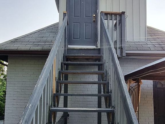 3rd image of 169 Bayfield St Unit 3