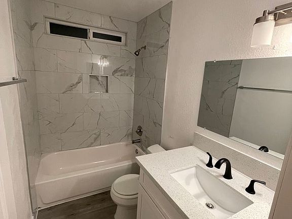 3rd image of 17462 Dairyview Cir #D