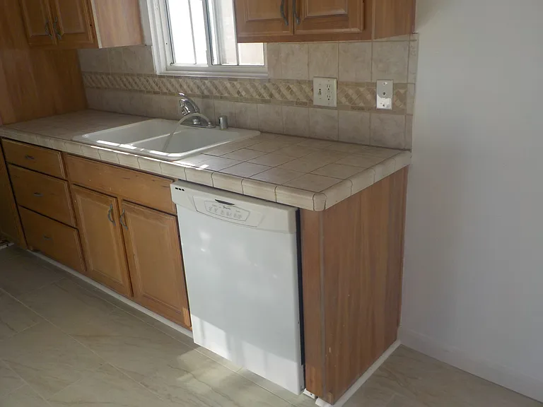 130 Catamaran St #9 — Photo 27