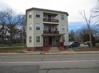 195 County St APT 3, Attleboro, MA 02703