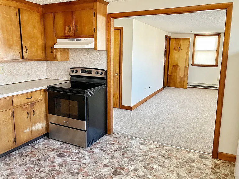 15 1st St #2 — Photo 2