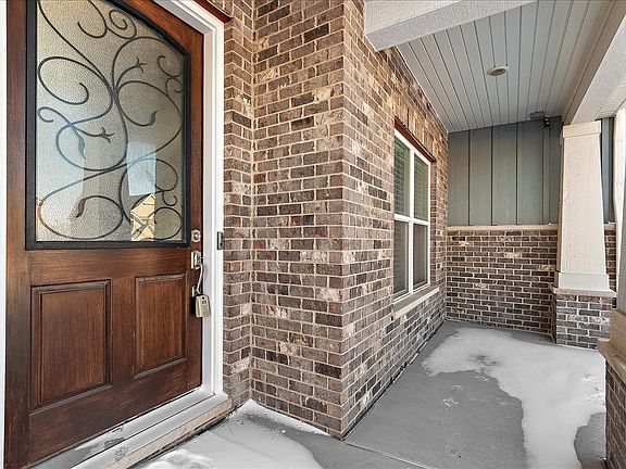 4th image of 25111 Island Dr
