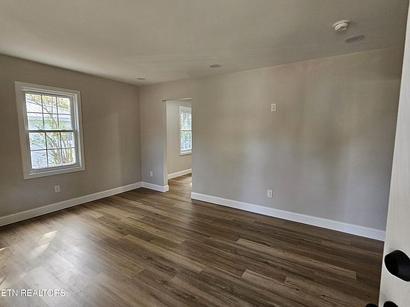 3rd image of 296 Greenwood Cir
