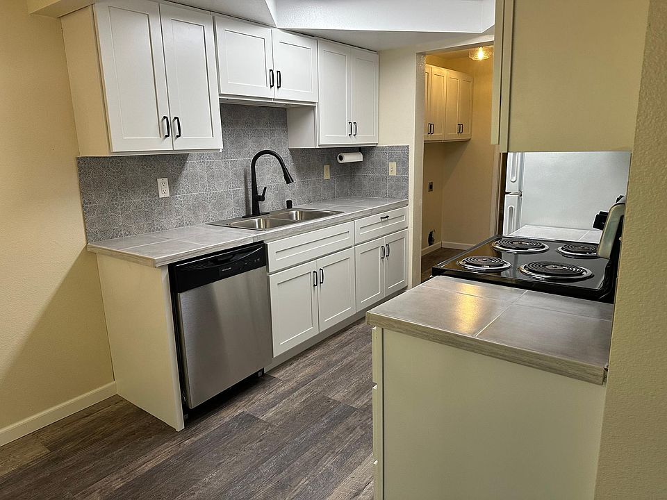 1st image of 4929 Lovely Ln SE