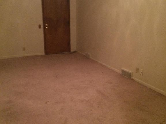 2nd image of 2215 Kilburn Ave