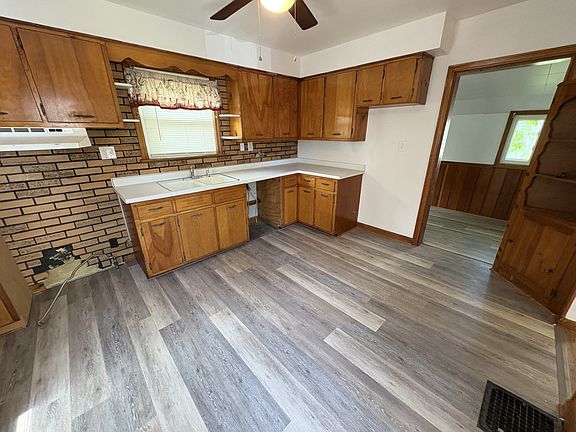 2nd image of 545 6th St