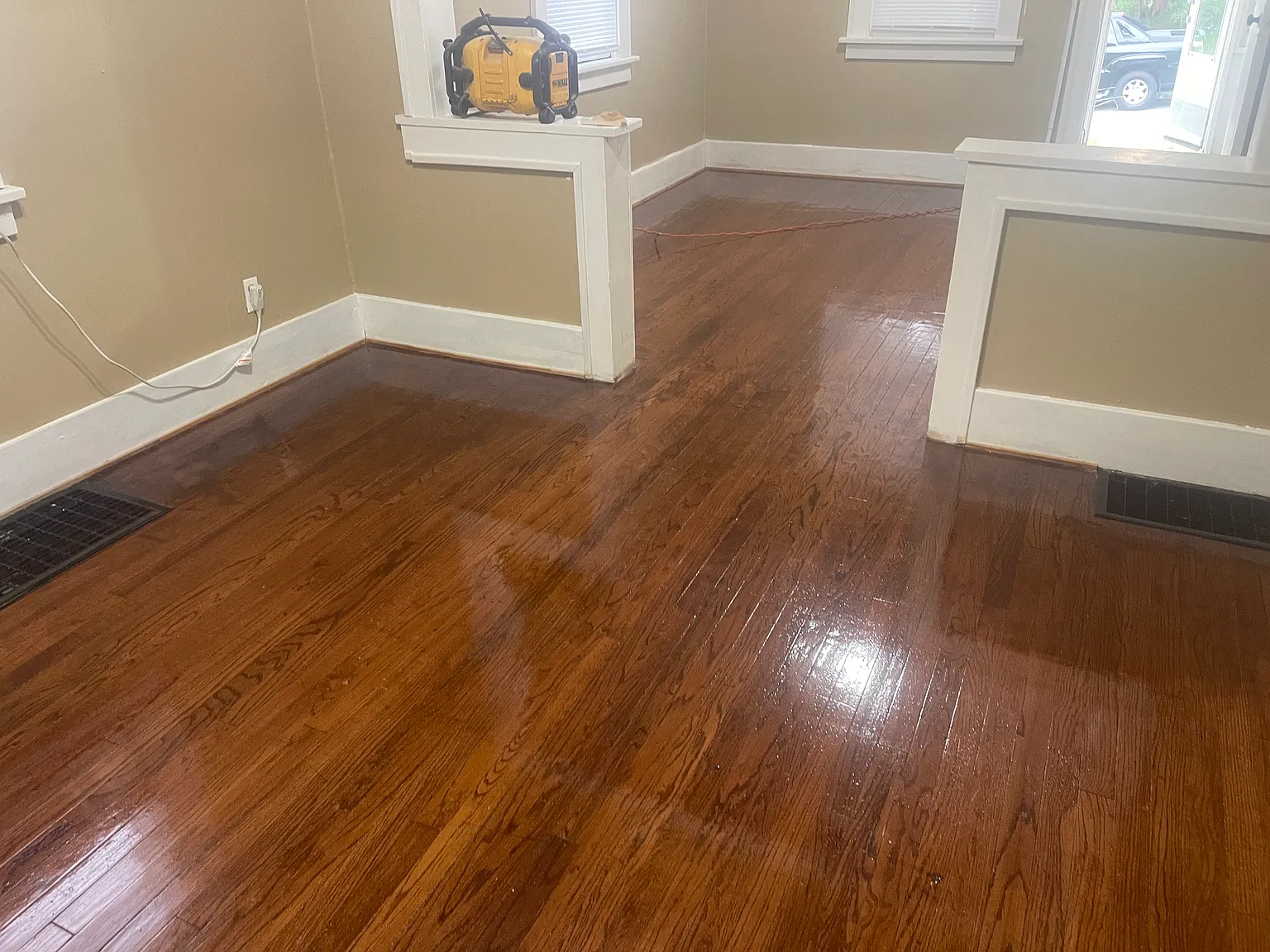 2 bed, 704 sqft, $1,250 — Photo 3