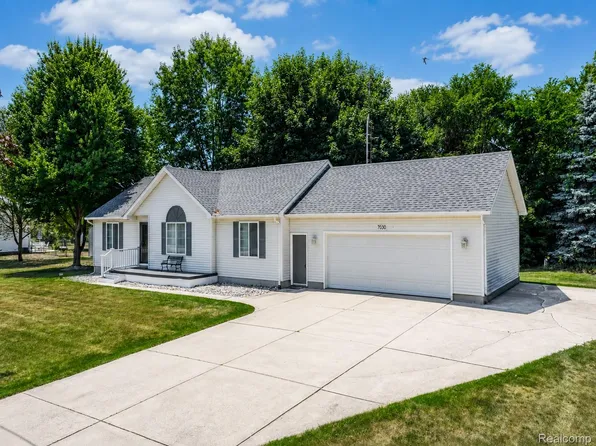 7030 Jennings Rd, Swartz Creek, MI 48473