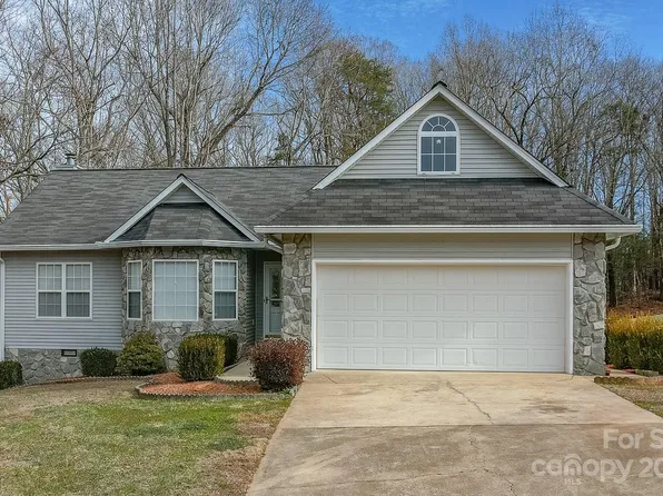 222 Meadowridge Dr, Taylorsville, NC 28681