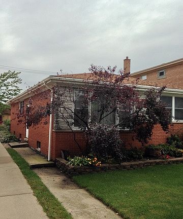 2nd image of 7943 S Komensky Ave