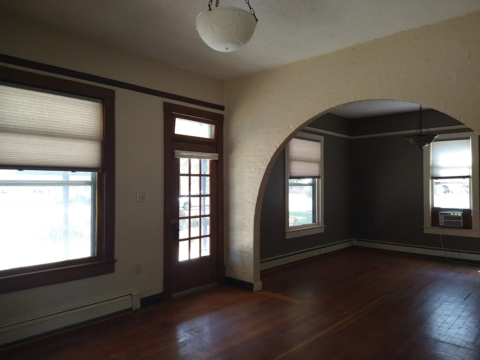 3 bed, 2.5 bath, 1850 sqft, $2,400 — Photo 4