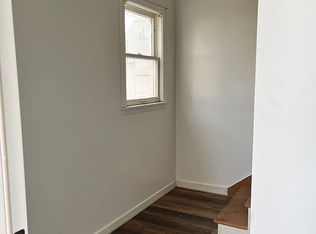 222 Hammond Ave, Waterloo, IA 50702