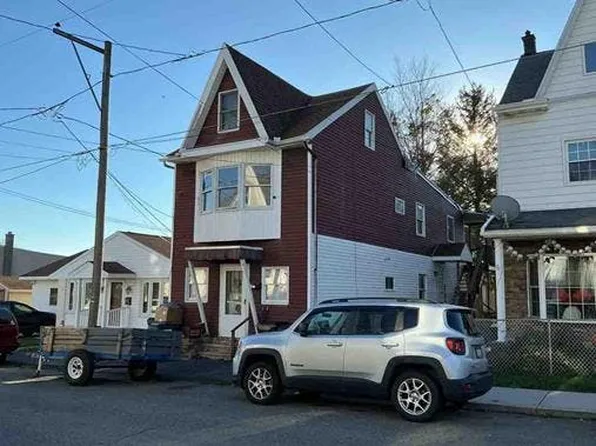 14 N Broad Mountain Ave, Frackville, PA 17931