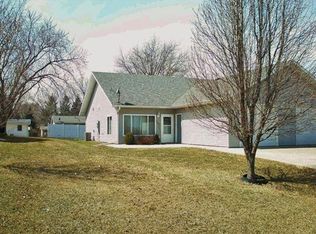 506 1/2 Crestview Dr, Le grand, IA 50142