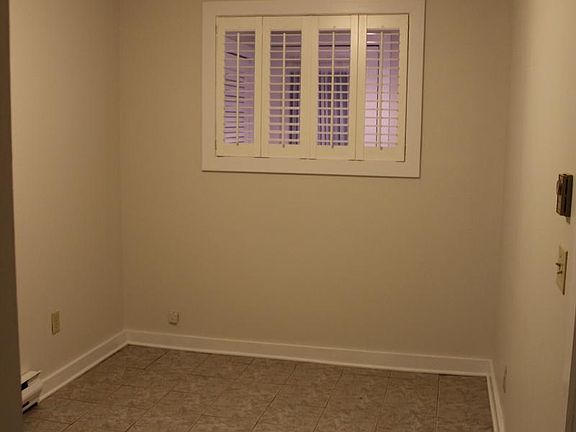 2nd image of 25 Clinton St
