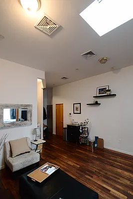 Rented by J Misrahi Realty Corp | media 28