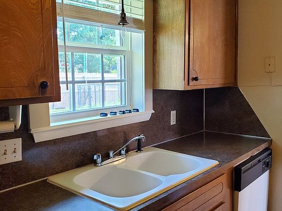 2nd image of 4708B NW Motif Manor Blvd