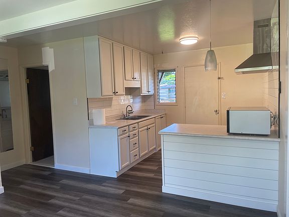 3rd image of 98-1391 Hinu Pl APT B