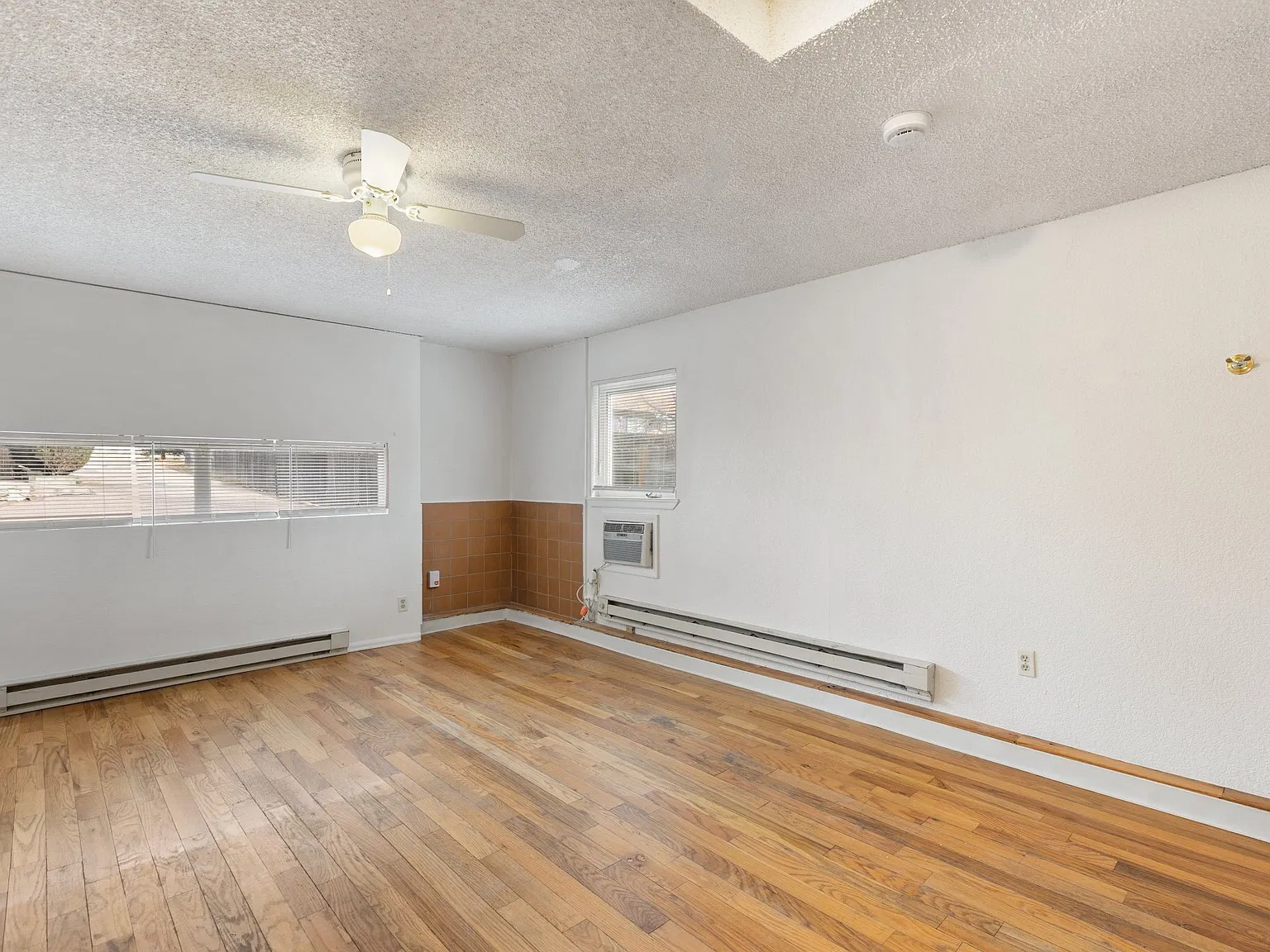 2529 West Vermijo Avenue Unit B - B — Photo 2