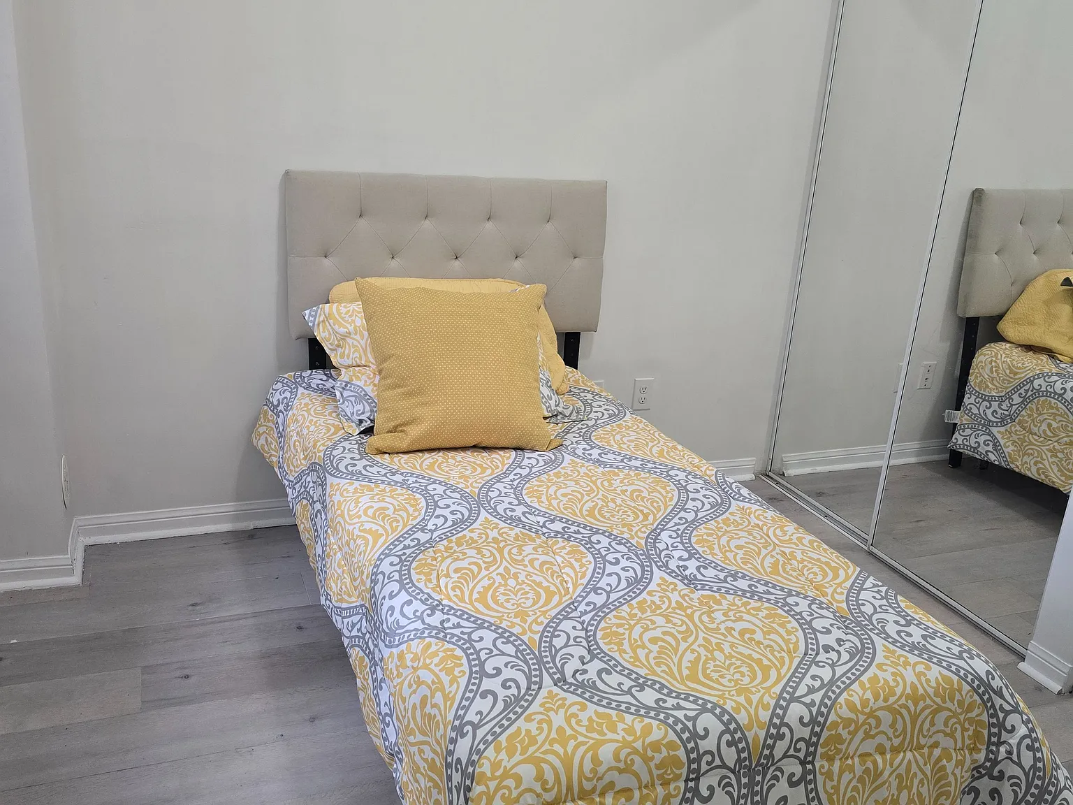 2 bed, $2,599 — Photo 2