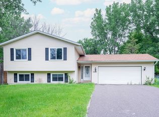 2607 Granite Ave N, Oakdale, MN 55128