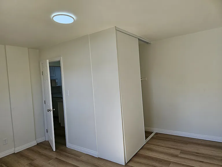 12511 Sunswept Ave #4 — Photo 9
