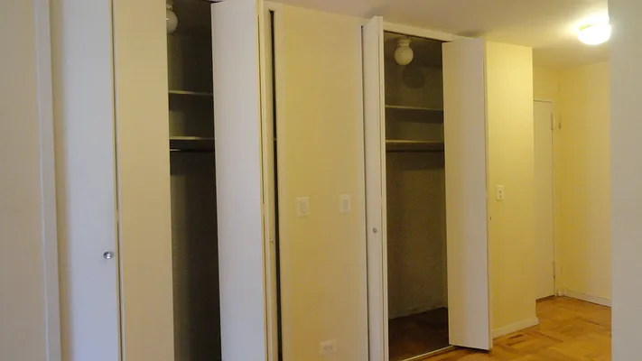 Rented by Manhattan Flats | media 99