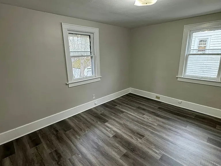 623 Storer Ave — Photo 11