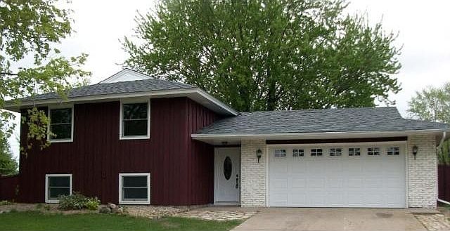 1st image of 825 Oriole Dr