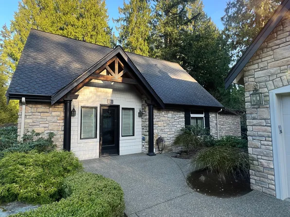1742 220th Ave SE, Sammamish, WA 98075