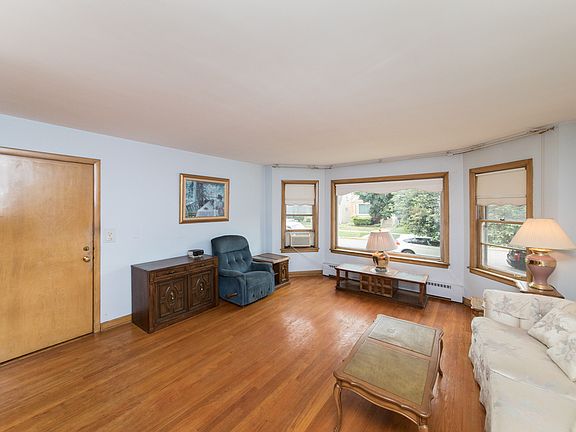 4th image of 5931 N Merrimac Ave