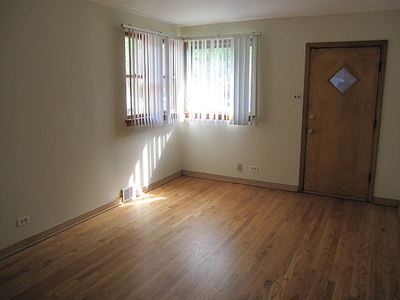 3rd image of 3714 Oak Park Ave