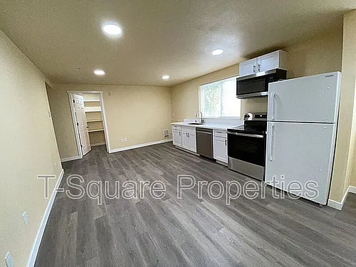 7041 S 116th Pl #105 Photo 1