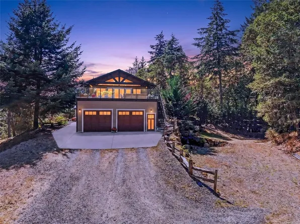 3144 Munn Rd, Highlands, BC V9E 1C8