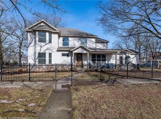 321 W Cherry St, Rogers, AR 72756