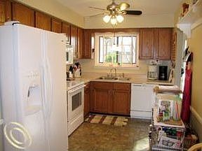 3rd image of 12272 Nantucket Dr
